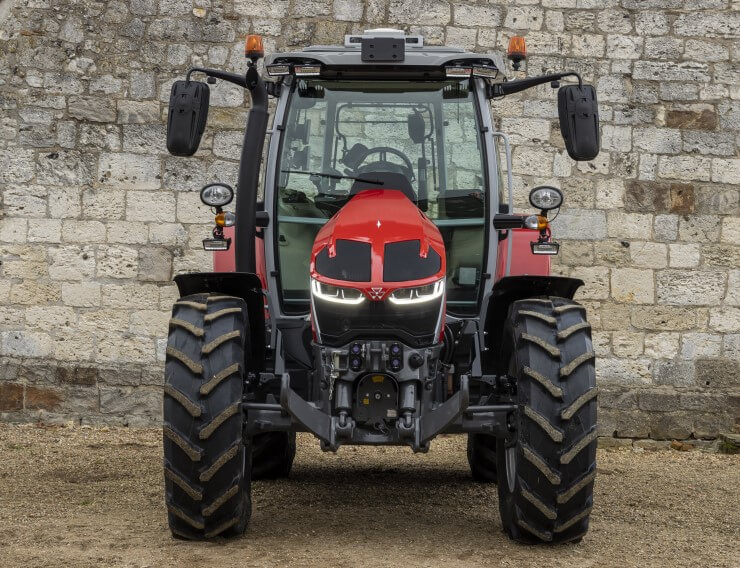 technology-and-innovation-tractors-mf-5s-front-linkage-740x568