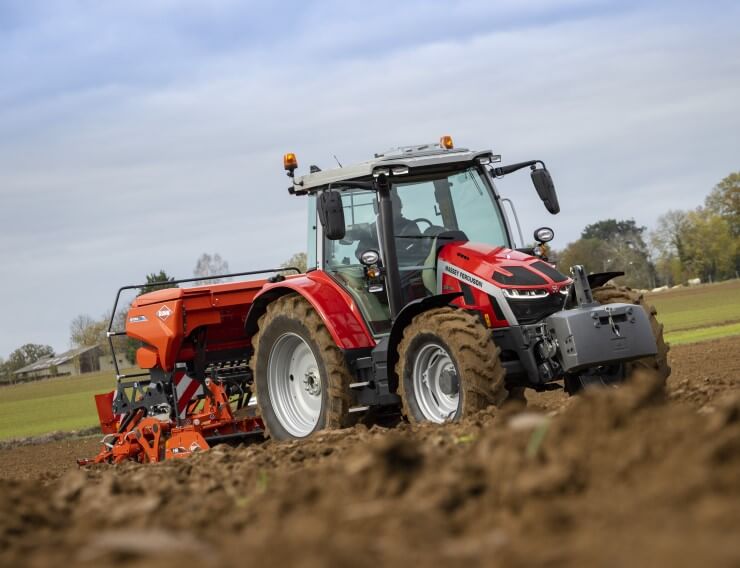 technology-and-innovation-tractors-mf-5s-hydraulics-740x568